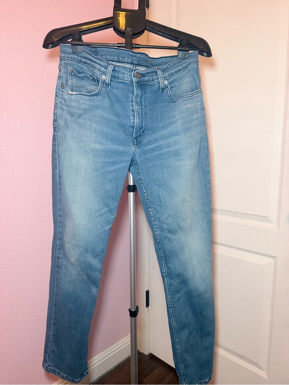 Levis Men's Light Blue Denim Jeans
